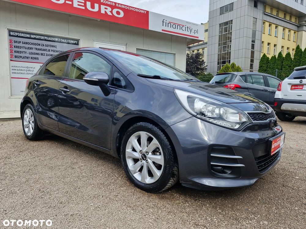 Kia Rio 1.2 L - 8