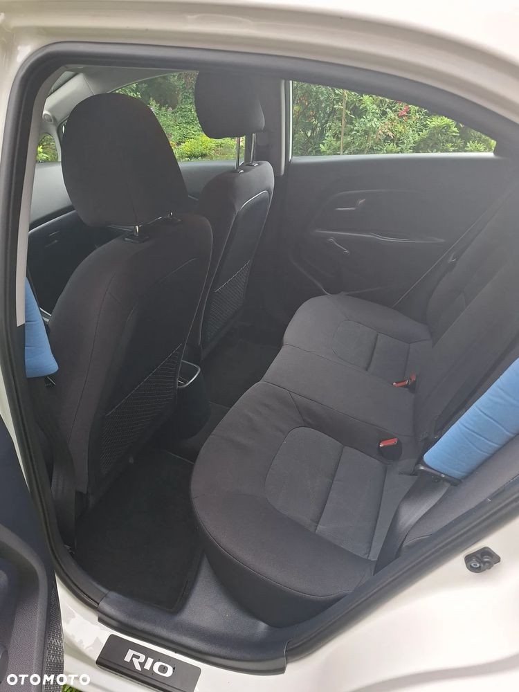 Kia Rio 1.2 M - 9