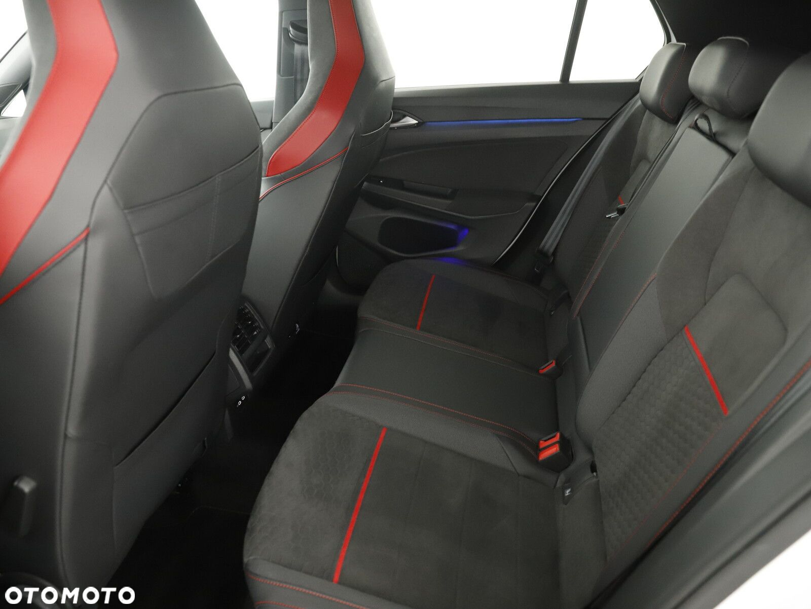 Volkswagen Golf - 10