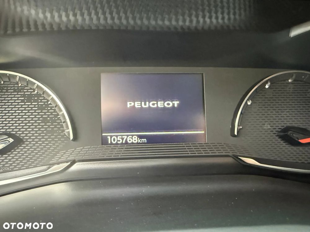 Peugeot 2008 1.2 PureTech Active Pack S&S - 12