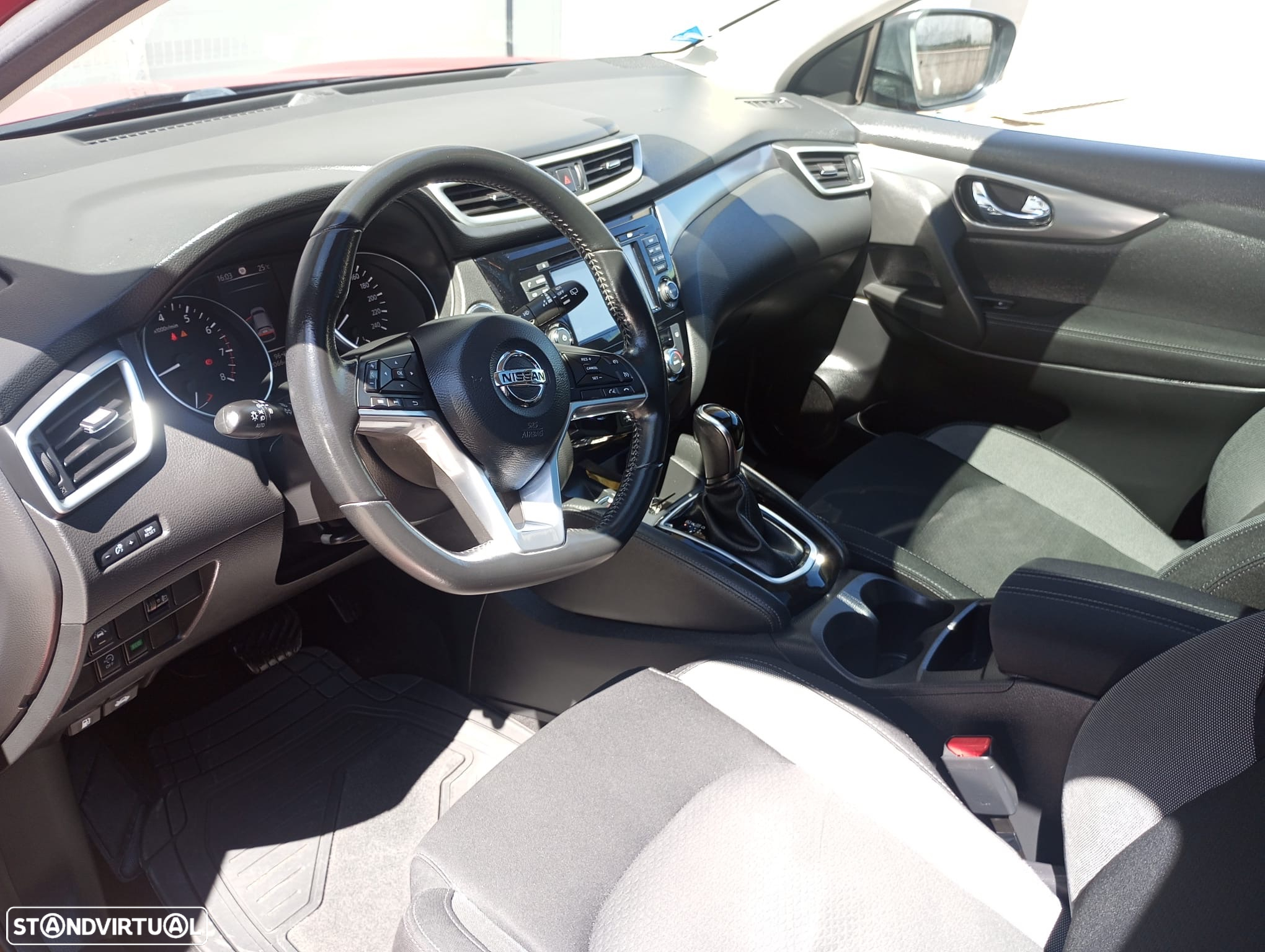 Nissan Qashqai 1.2 DIG-T N-Connecta 18 Xtronic - 8