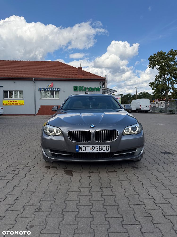 BMW Seria 5 525d - 1