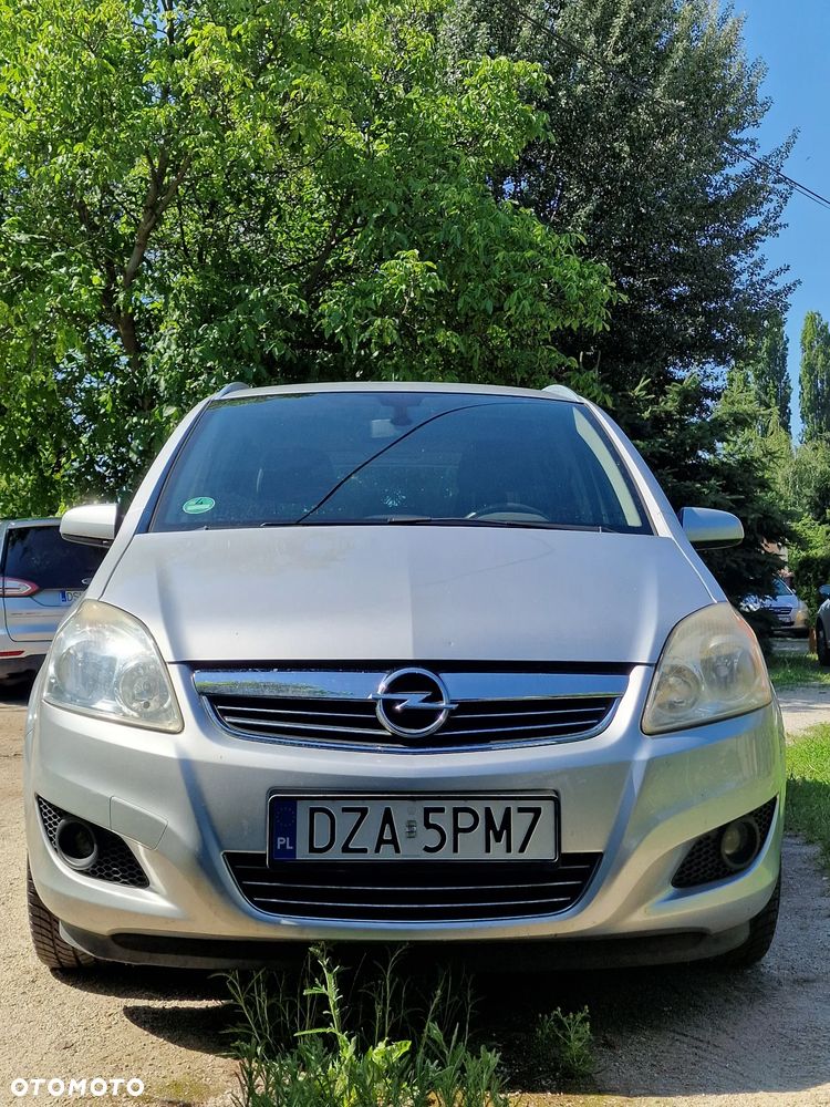 Opel Zafira - 1