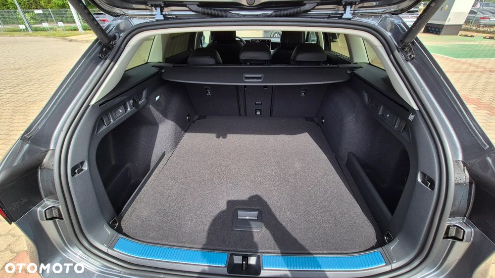 Volkswagen Passat - 12