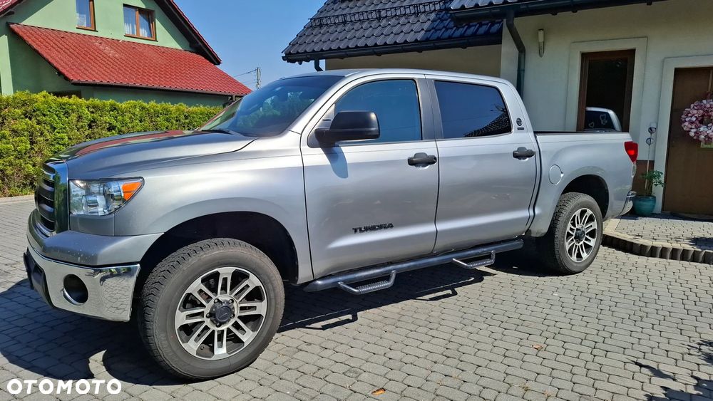 Toyota Tundra - 5