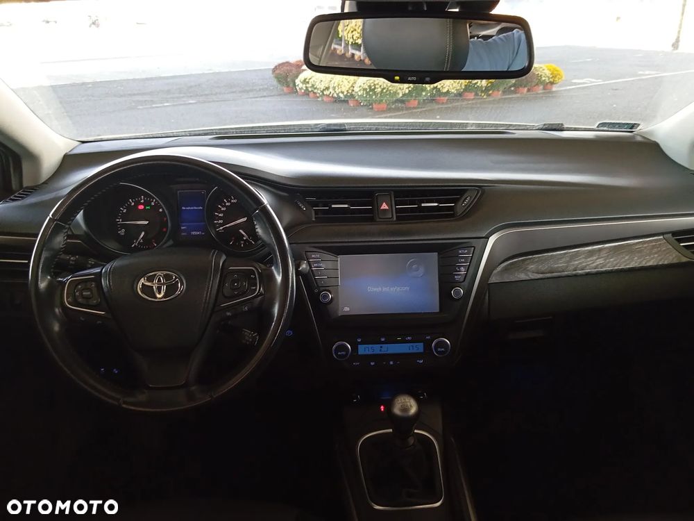 Toyota Avensis - 9