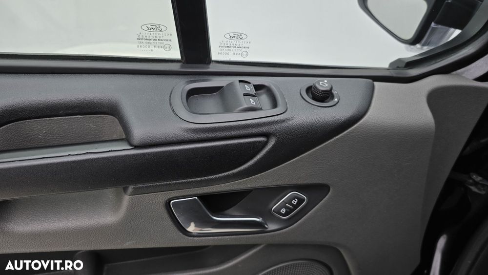 Ford Transit Custom - 11