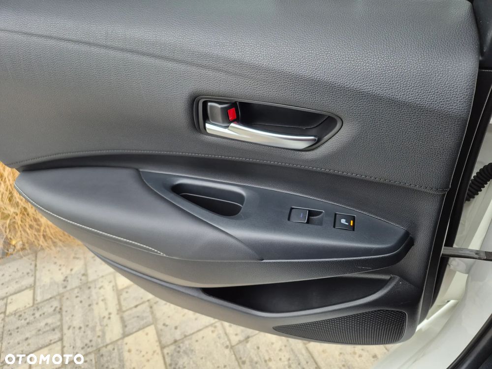 Toyota Corolla 1.8 Hybrid Executive - 17