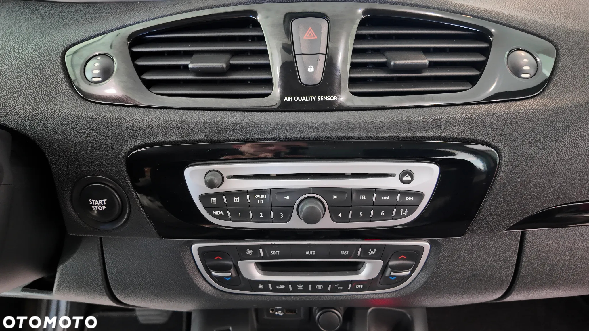 Renault Scenic 2.0 16V 140 CVT Bose Edition - 26
