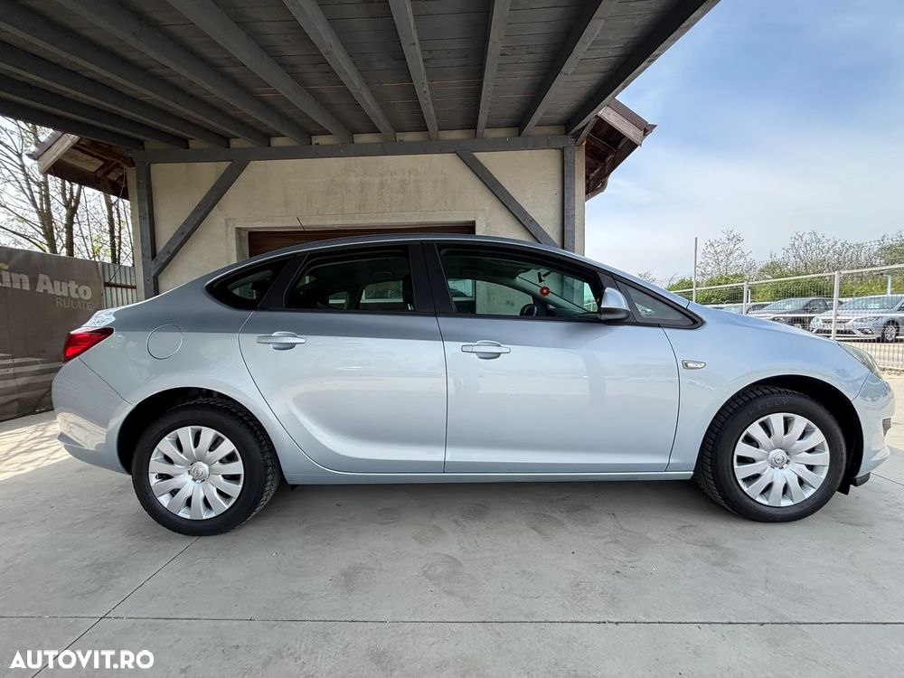 Opel Astra 1.6 TWINPORT ECOTEC Active - 11