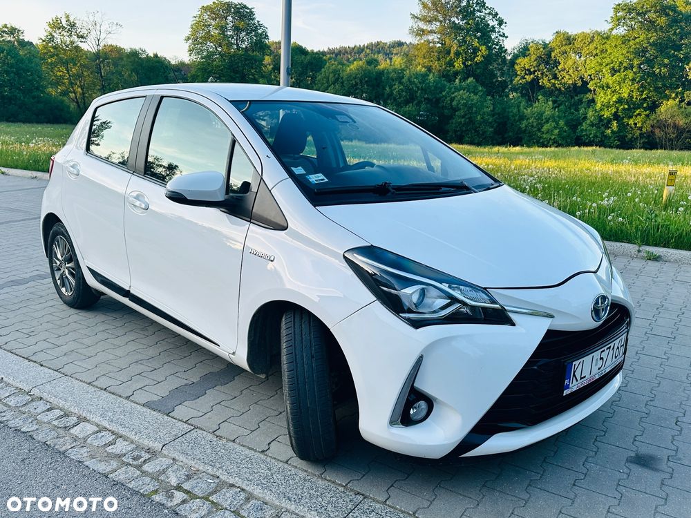 Toyota Yaris Hybrid 100 Premium EU6 - 8