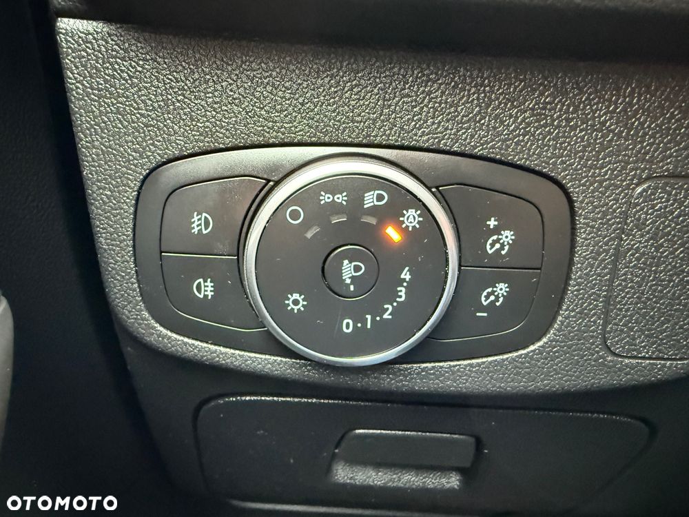 Ford Focus Turnier 1.5 EcoBlue Start-Stopp-System TITANIUM - 27