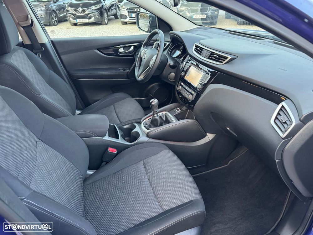 Nissan Qashqai 1.2 DIG-T N-Connecta 18 - 11