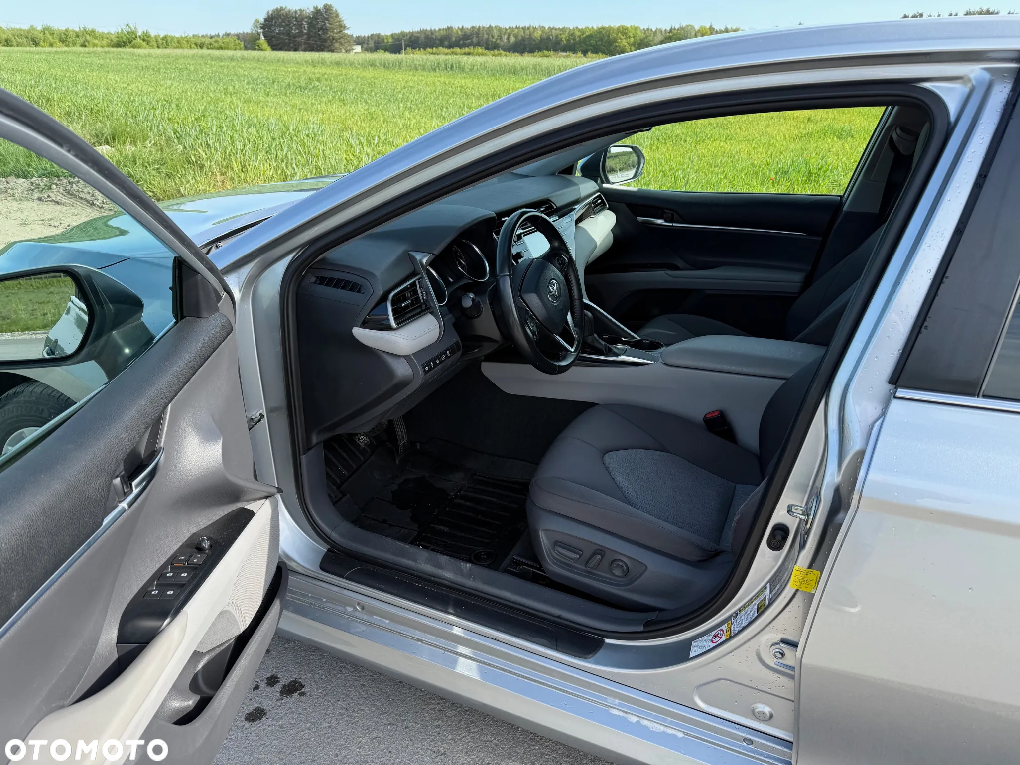 Toyota Camry - 6