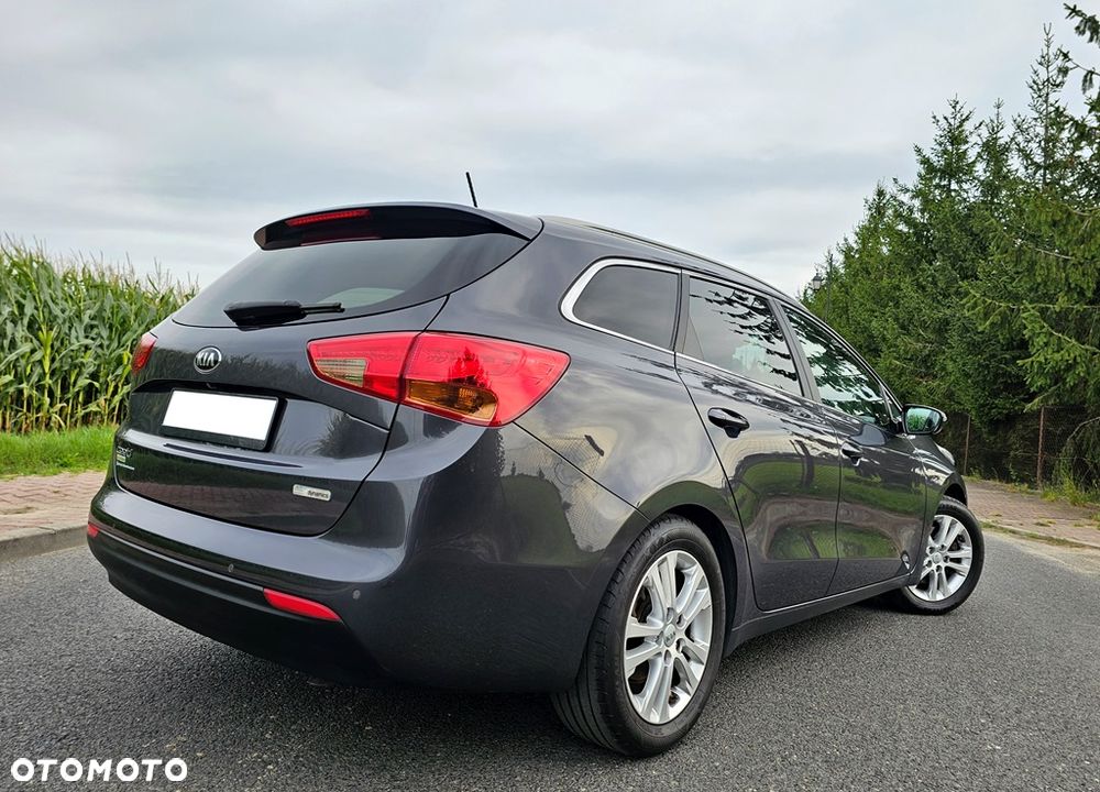 Kia Ceed 1.6 CRDi 128 Platinum Edition - 4