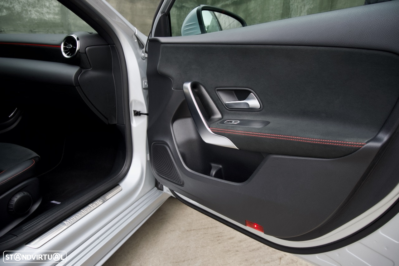 Mercedes-Benz A 250 e AMG Line - 20