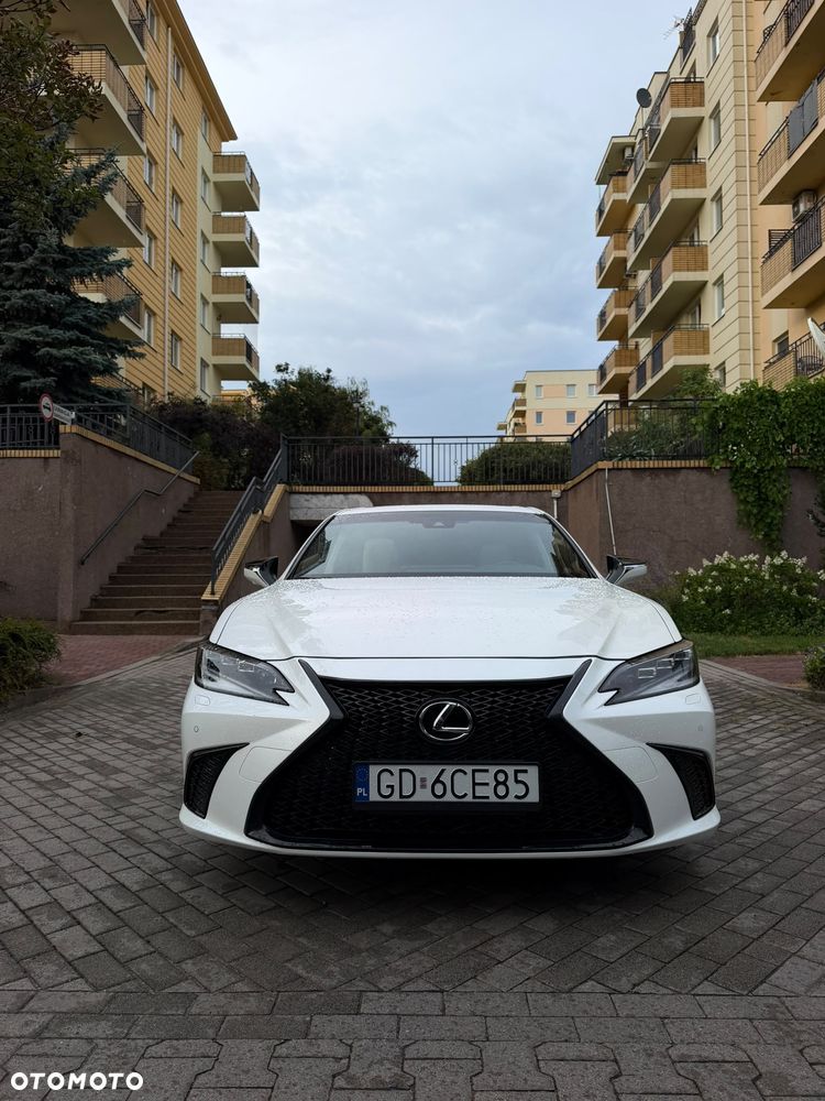 Lexus ES - 3