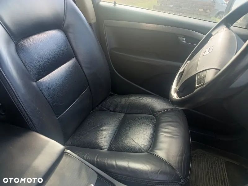 Volvo XC 70 D5 AWD Momentum - 9