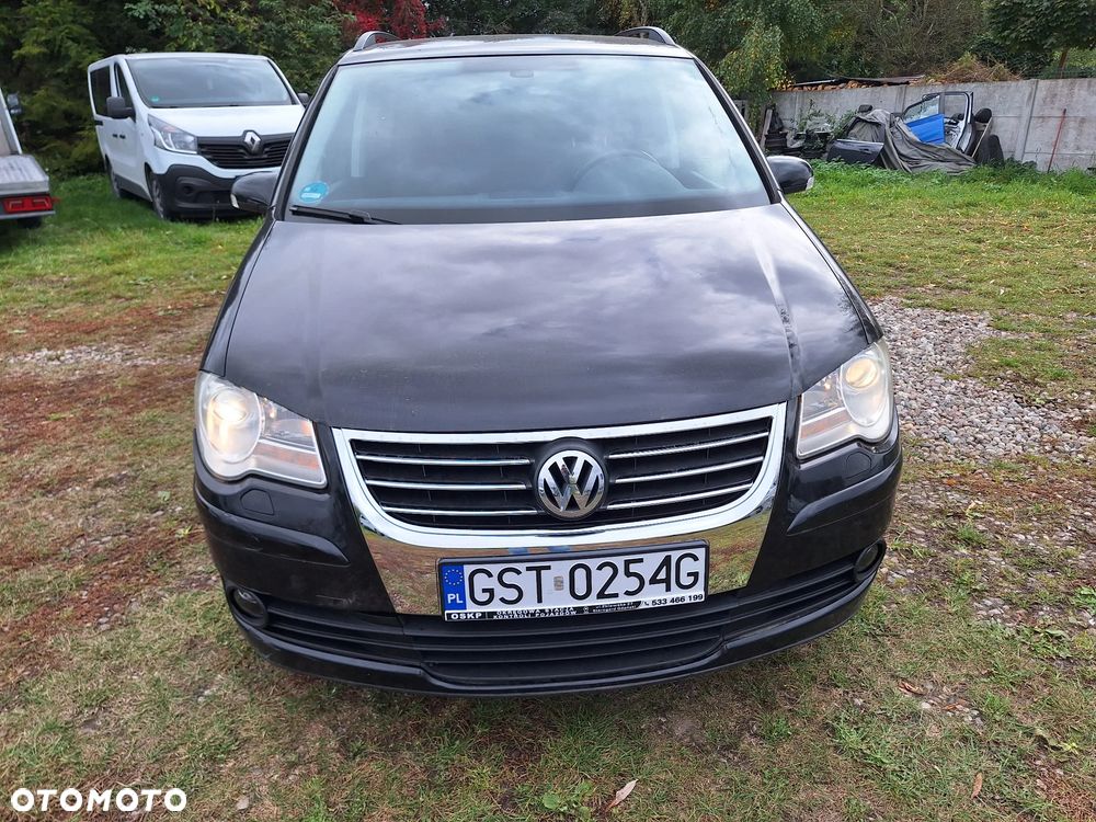 Volkswagen Touran - 3
