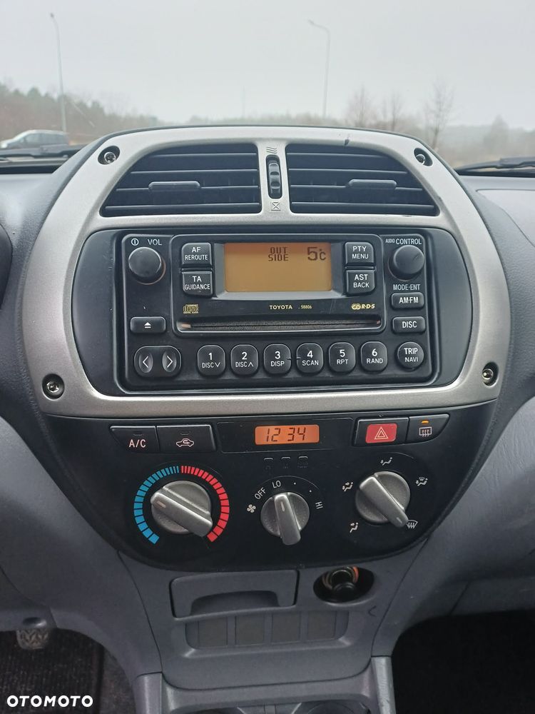 Toyota RAV4 2.0 VVT-i 4x4 - 12