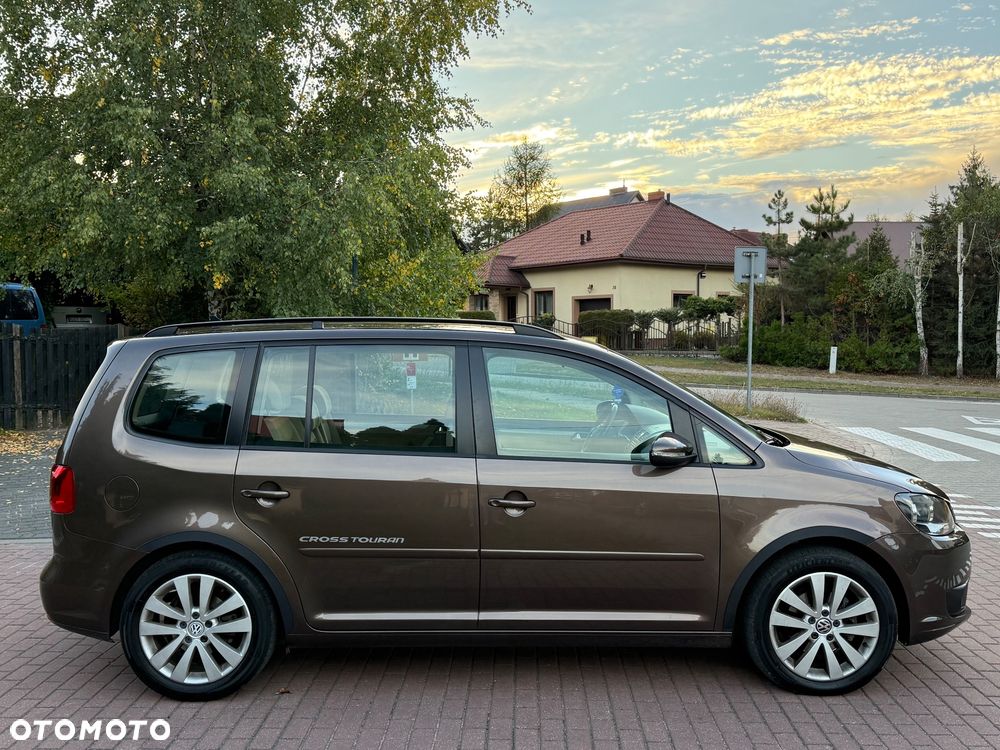 Volkswagen Touran 1.6 TDI DPF Cross - 4