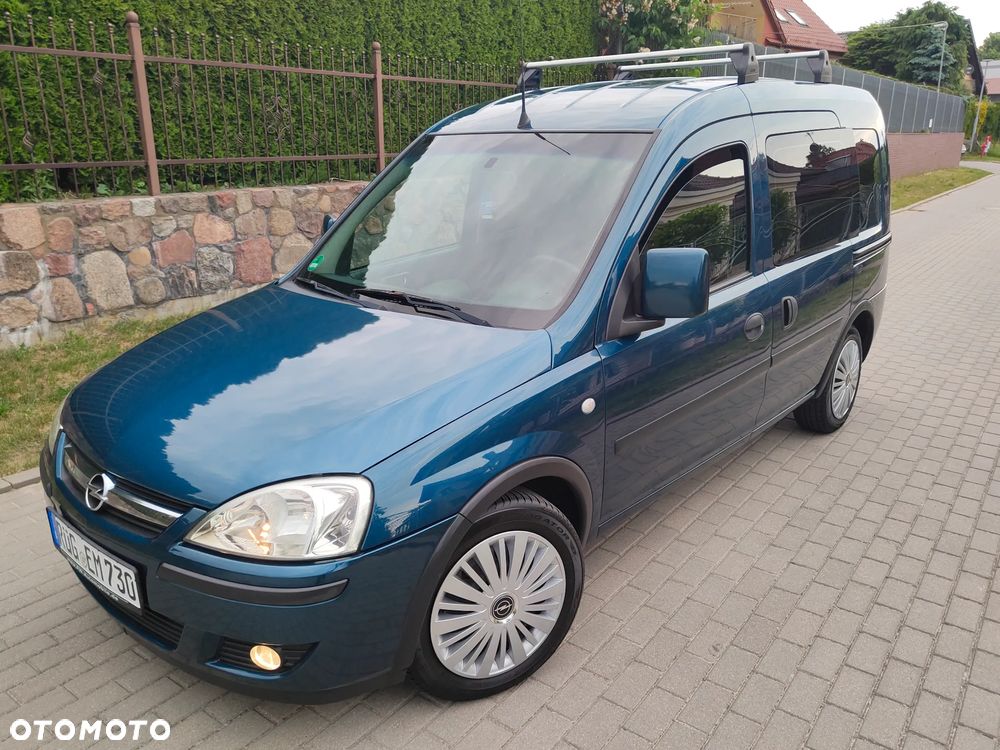 Opel Combo Tour Color Edition - 2
