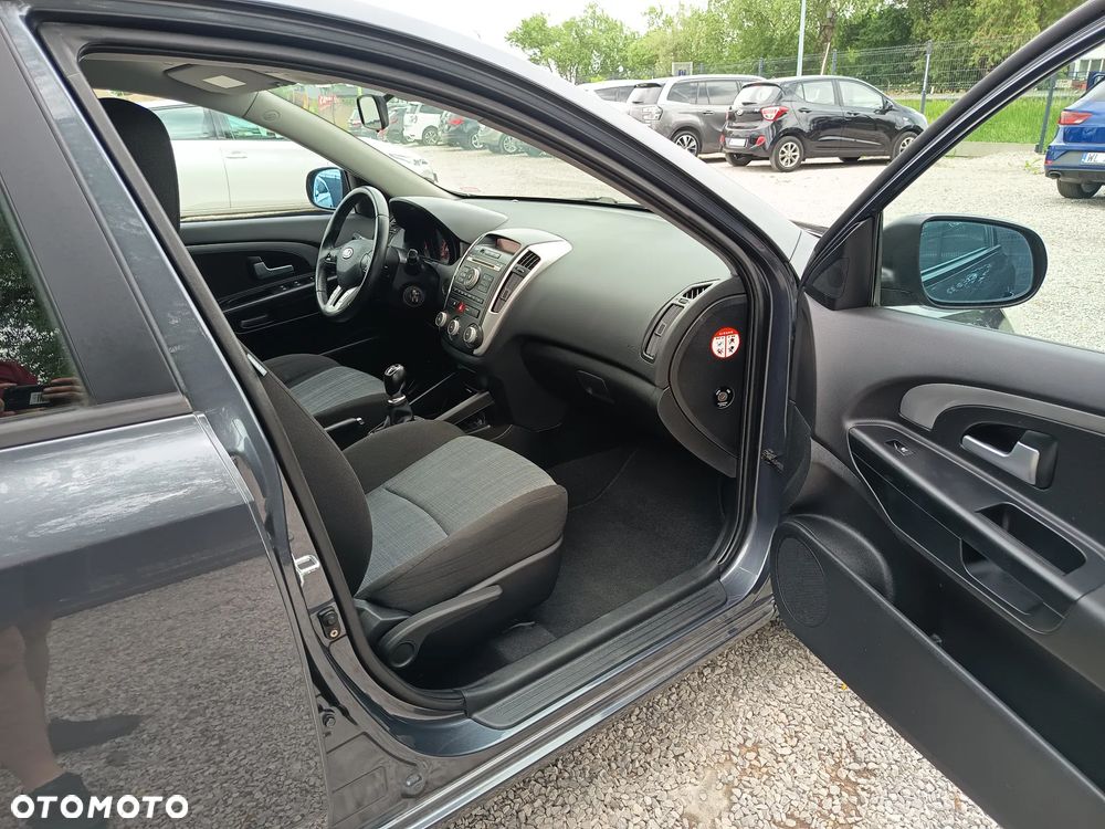 Kia Ceed 1.4 CVVT Spirit - 30