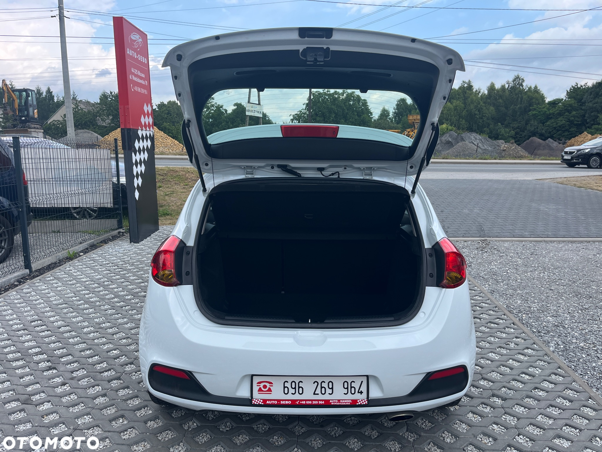 Kia Ceed - 14