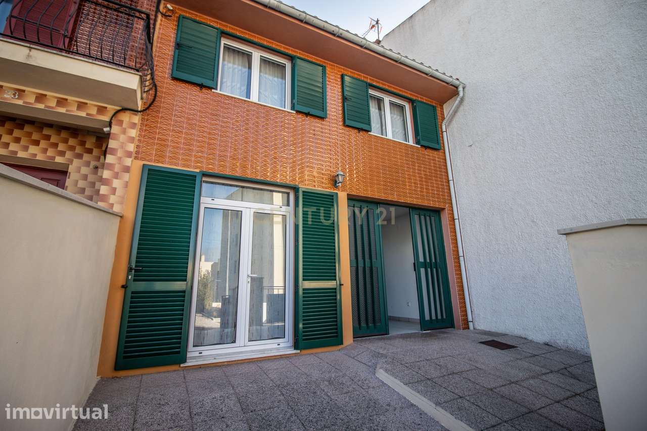 Moradia T3 com Garagem, Espaço Exterior e Sótão com Entrada Independen - Grande imagem: 2/31