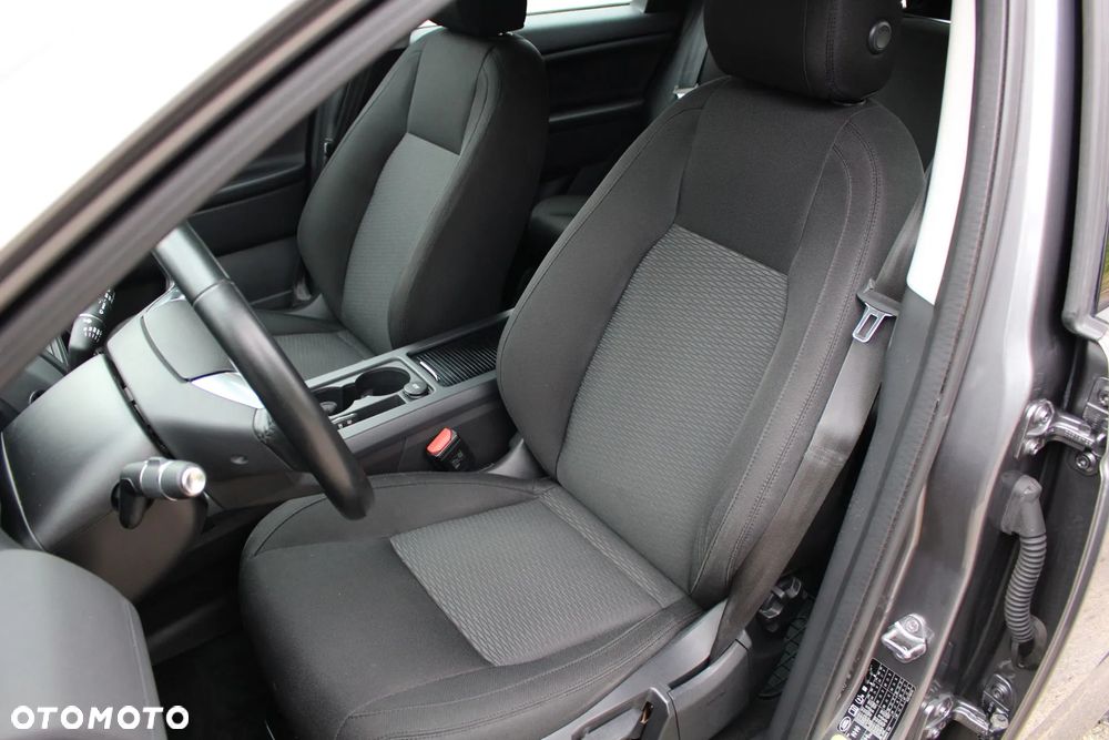 Land Rover Discovery Sport 2.0 TD4 Pure - 16