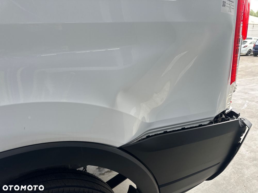 Ford TRANSIT CUSTOM - 11