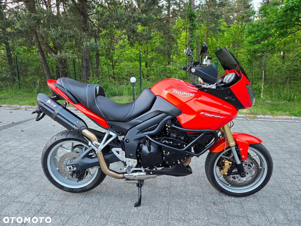 Triumph Tiger - 1