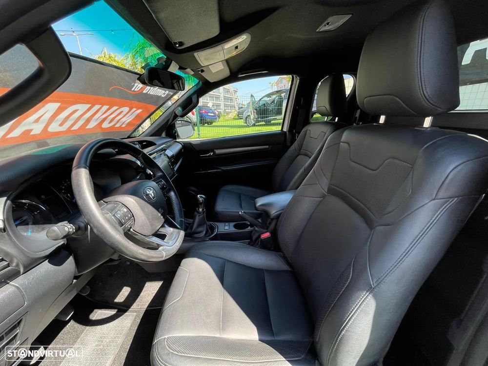 Toyota Hillux - 12
