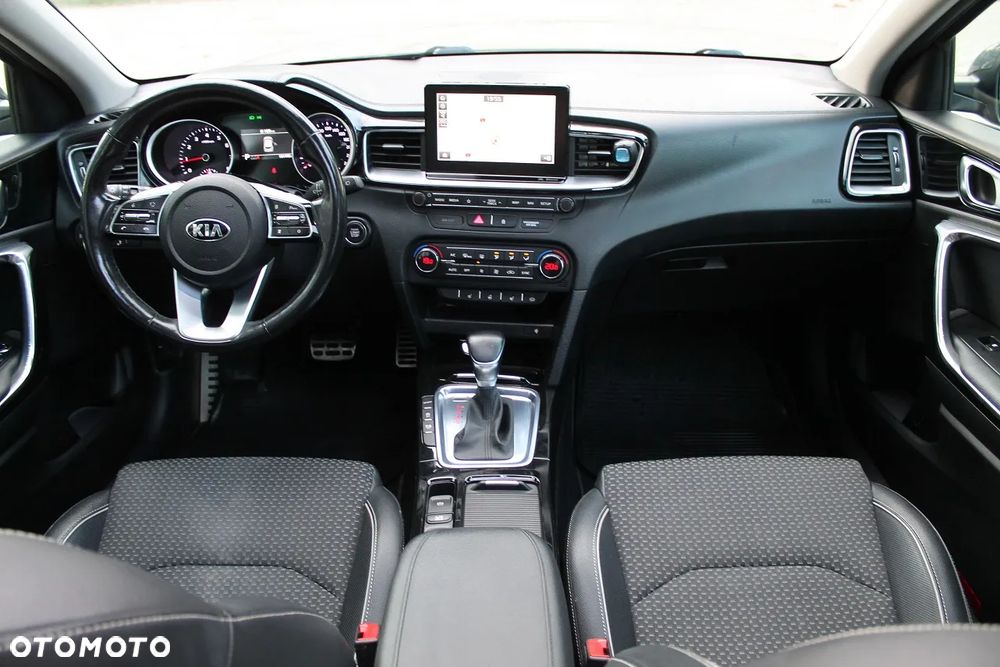 Kia Ceed 1.4 T-GDI L Business Line DCT - 23