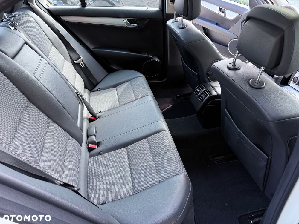 Mercedes-Benz Klasa C 200 Kompressor Avantgarde - 9