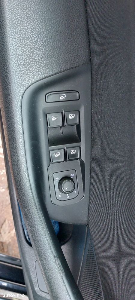 Volkswagen Passat - 11