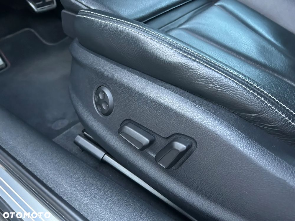 Audi S3 S tronic - 19