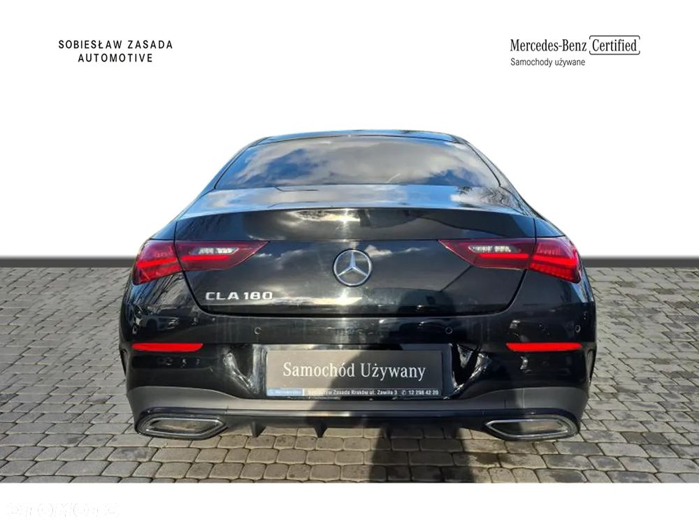 Mercedes-Benz CLA 180 7G-DCT - 7
