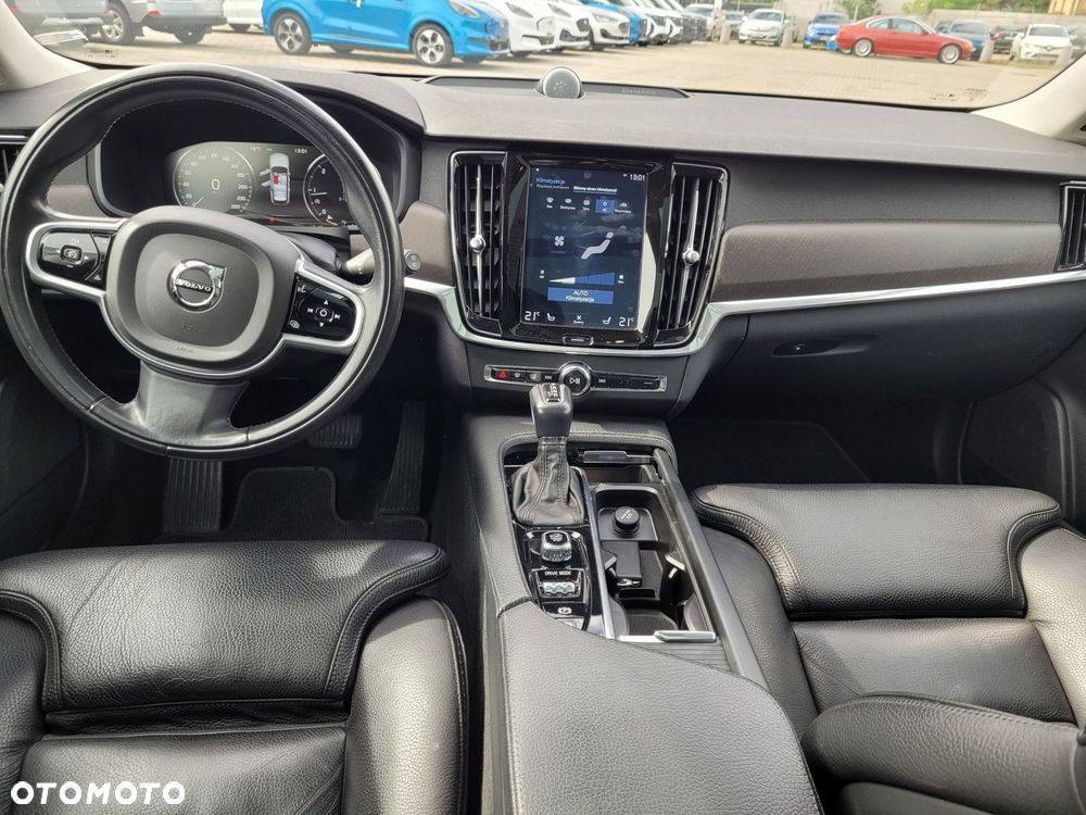 Volvo V90 Cross Country - 9