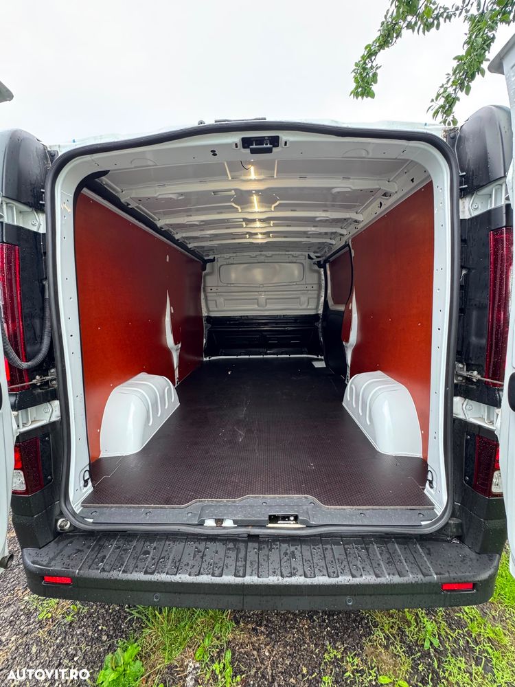 Renault Trafic - 15
