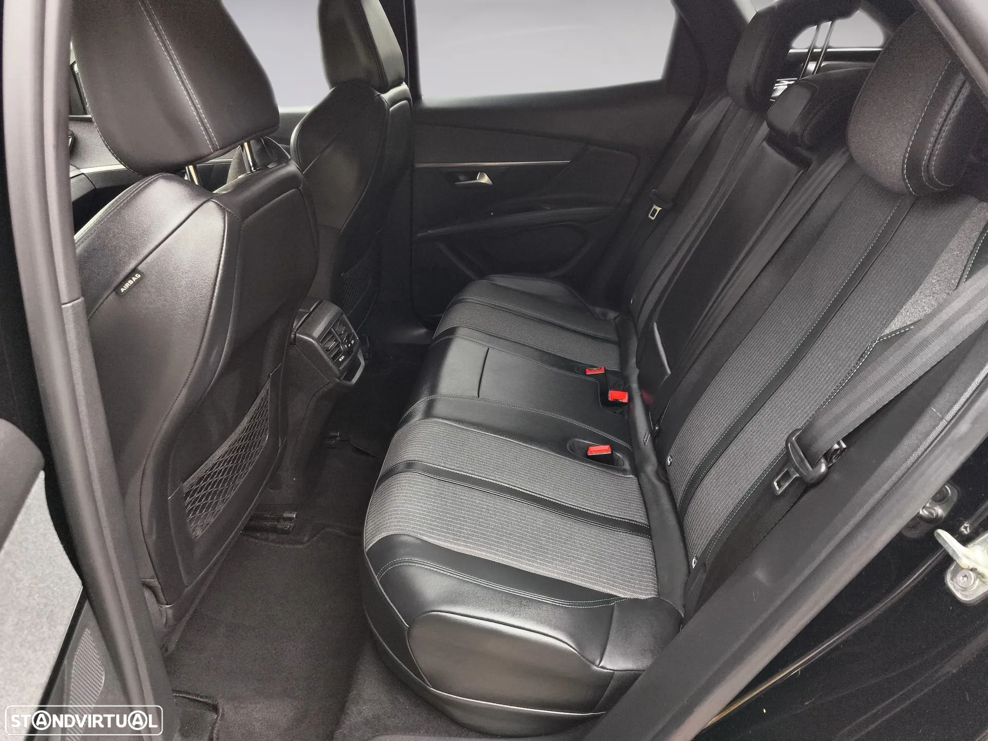 Peugeot 3008 1.6 Hybrid Allure e-EAT8 - 11