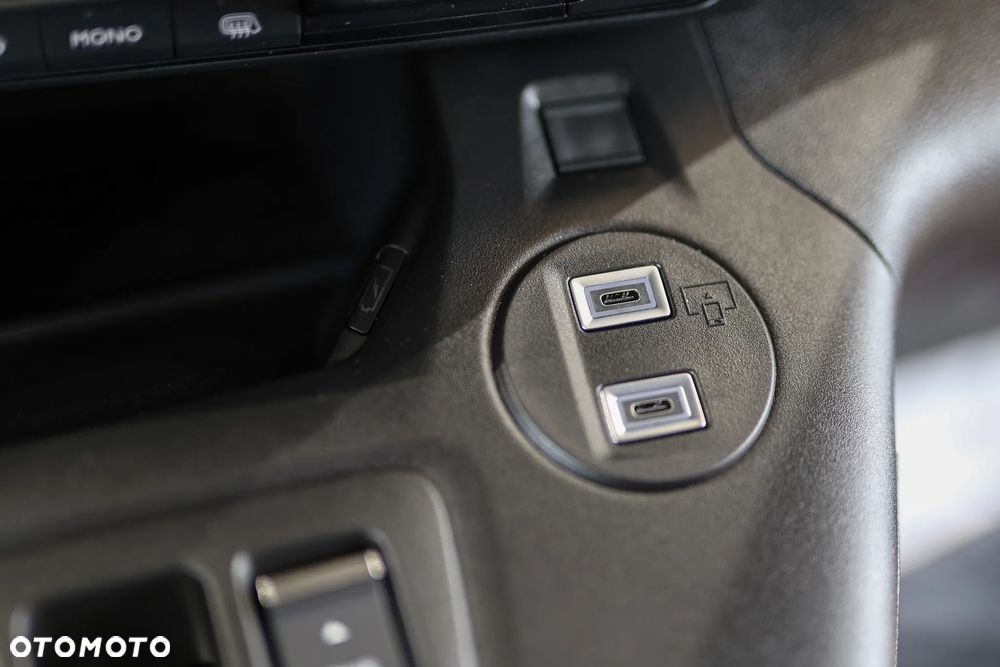 Toyota Proace City - 40