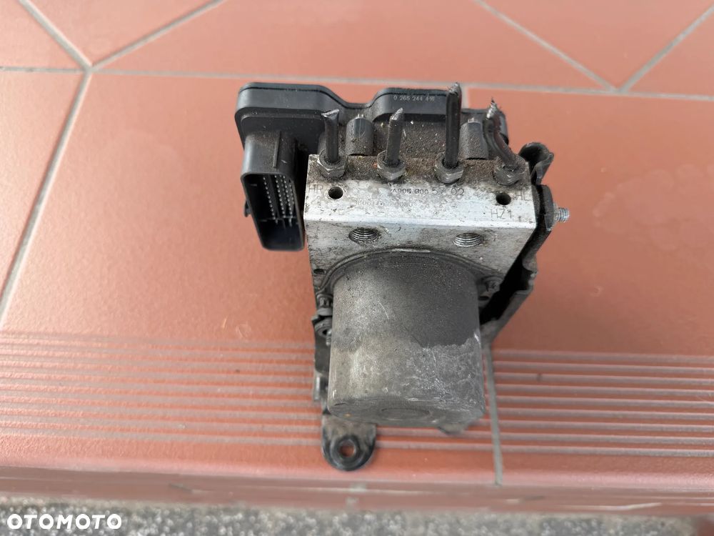 Sprinter 906 2,2 CDI 15-18r pompa ABS A9069005702 - 1