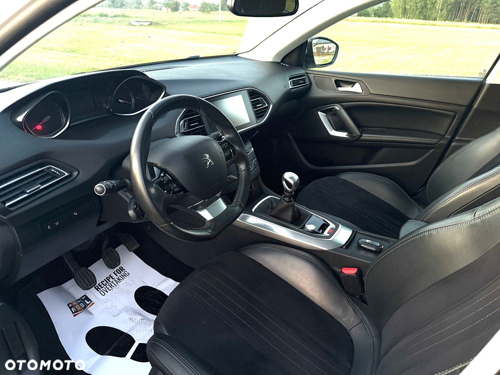 Peugeot 308 2.0 BlueHDi Allure S&S - 6