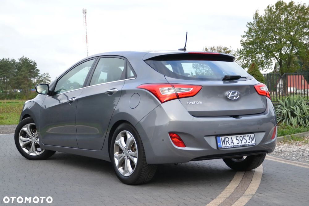 Hyundai i30 i30cw 1.6 Fifa World Cup Edition - 16