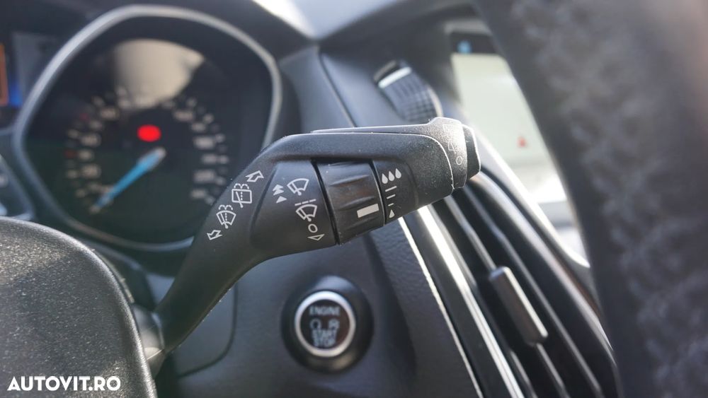 Ford Focus 1.0 EcoBoost Start-Stopp-System ST-LINE DESIGN - 21