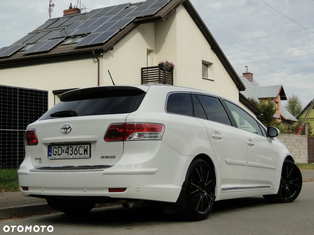 Toyota Avensis 2.2 D-CAT Sol plus NAVI - 25