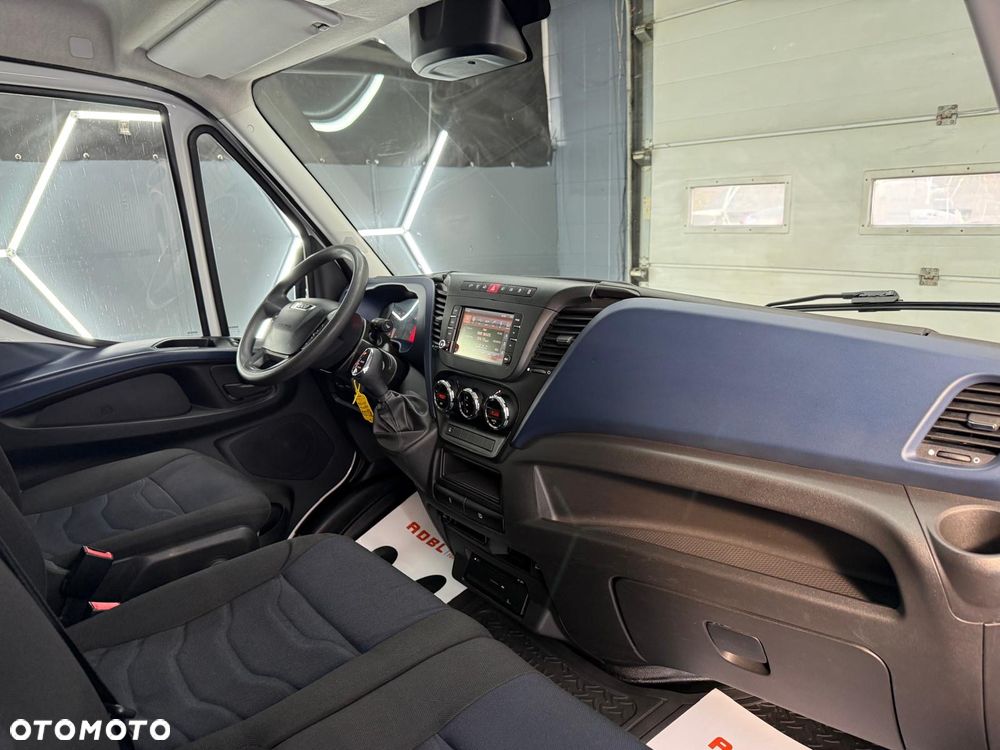 Iveco DAILY - 23