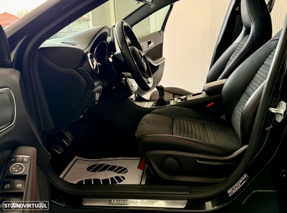 Mercedes-Benz A 180 d AMG Line - 25