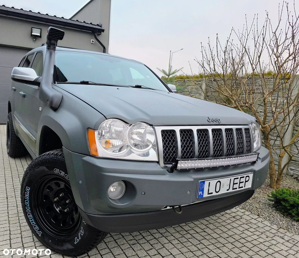 Jeep Grand Cherokee - 22